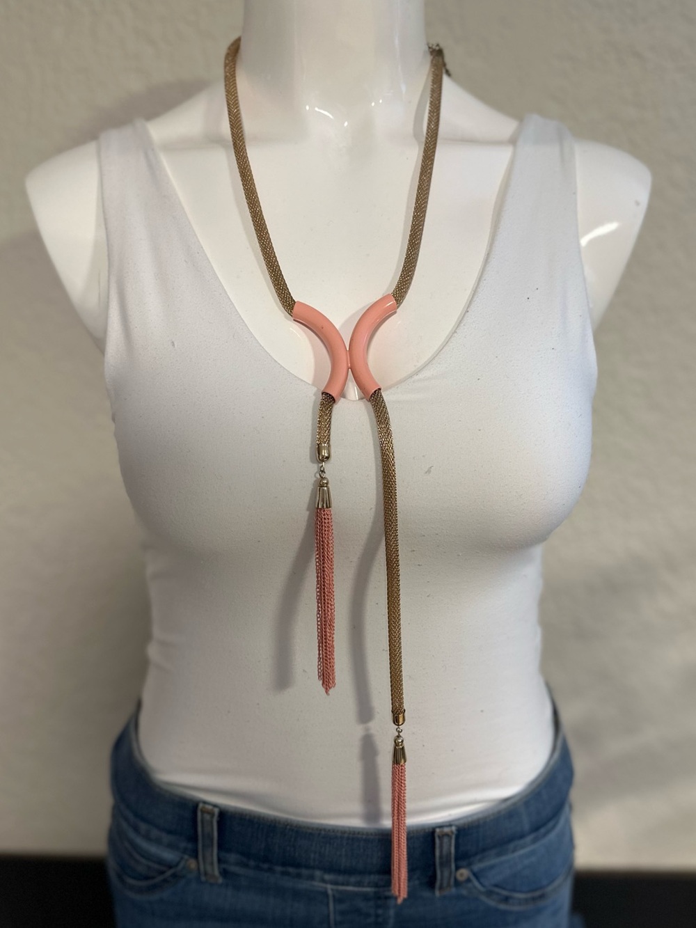 Vintage Gold Rope Lariat Necklace with Peach Accents